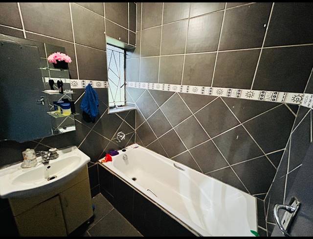 3 BEDROOM HOUSE FOR SALE IN VANDERBIJLPARK CW 6